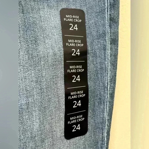 JCREW Flare crop mid-rise jean in all-day stretch - NWT - Picture 5 of 9